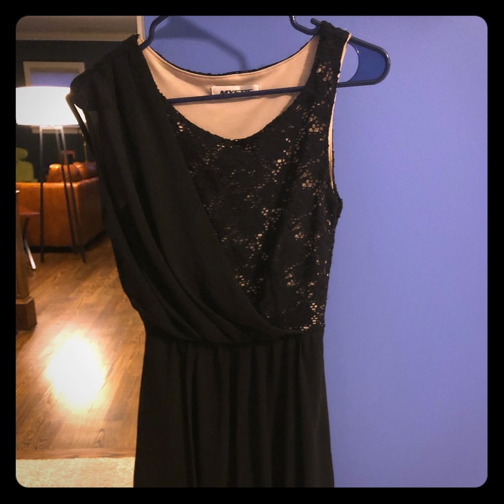 Gorgeous black dress